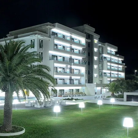 Santa Lucia Le Sabbie D'oro Отель