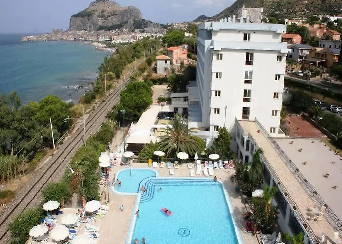 Santa Lucia Le Sabbie D'oro 4* Cefalù