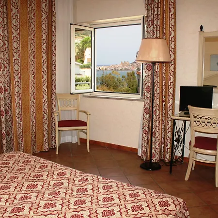 Santa Lucia Le Sabbie D'oro 4*