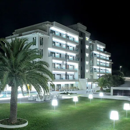 Hotel Santa Lucia Le Sabbie D'oro 4*