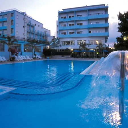 Hotel Santa Lucia Le Sabbie D'oro 4*