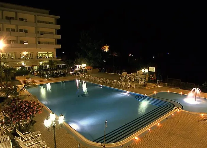 Santa Lucia Le Sabbie D'oro Cefalù