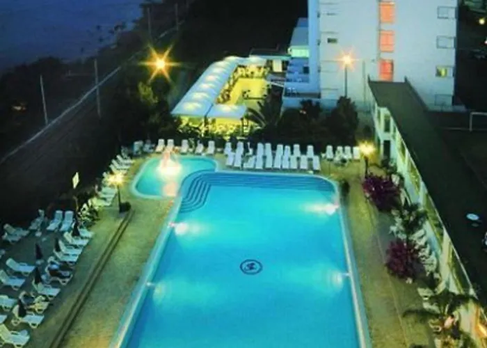 酒店 萨比多罗圣卢西亚酒店 切法卢